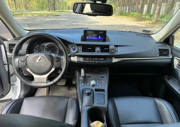 Lexus CT cena 67900 przebieg: 98500, rok produkcji 2014 z Piła małe 29